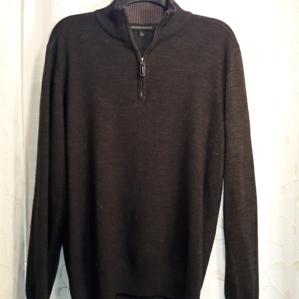 Soft lightweight 1/4zip mens large sweater